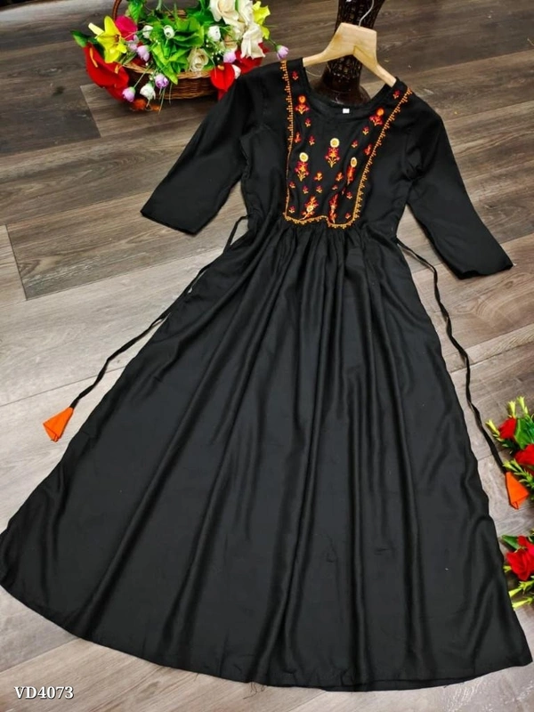 Embroidery Kurti* - XL, Black 🖤