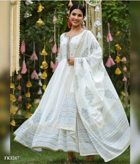 Beautiful Long Gown - M