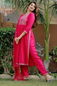 Beautiful Sequence Zari Computer Embroidered work With Kurti With Pant And Chifon Dupatta - Pink, XXL