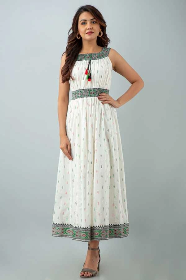Beautiful Heavy Reyon Fabric Printed Gown Consite work/ Bobin Elastic - XXL