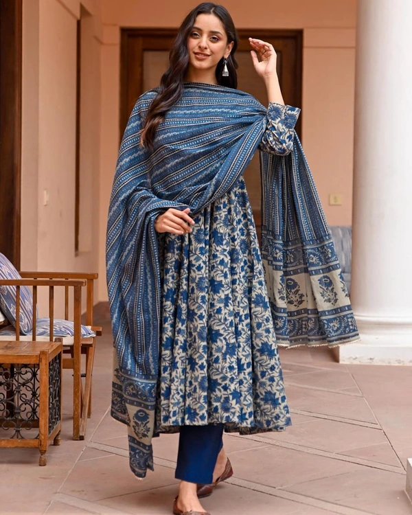Beautiful Heavy Reyon Anarkali Kurti With Pant Mal Mal Dupatta - L