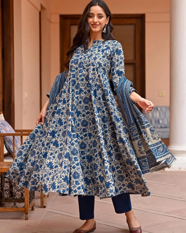 Beautiful Heavy Reyon Anarkali Kurti With Pant Mal Mal Dupatta - L