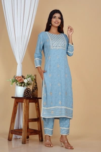Reyon fabric fine quality kurti neck heavy embroidery sequence work nd heavy cotton gotta lesh work with Dupptta and pant - M