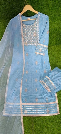 Reyon fabric fine quality kurti neck heavy embroidery sequence work nd heavy cotton gotta lesh work with Dupptta and pant - M