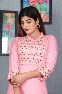 Beautiful Heavy Embroidery kurti with pant And beautiful matching Embroidery Bag 3 piece set - M, Pink