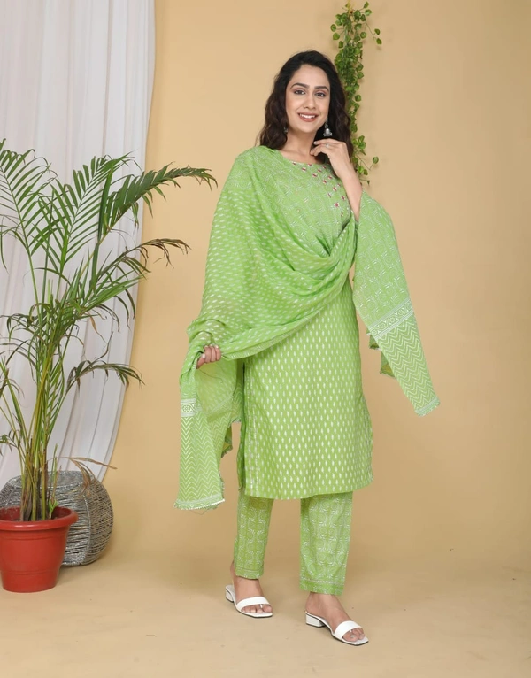Premium Quality Beautiful Kurta Pant And Dupatta Set* - XXL