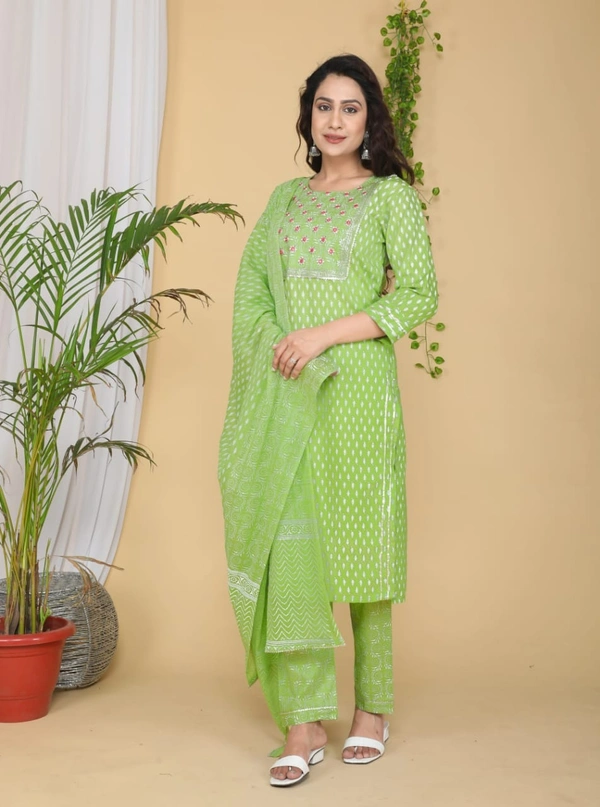 Premium Quality Beautiful Kurta Pant And Dupatta Set* - XXL