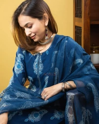 BLUE PROCEEN PRINT  DESIGN KURTIES WITH PLAZZO AND DUPATTA SET - M