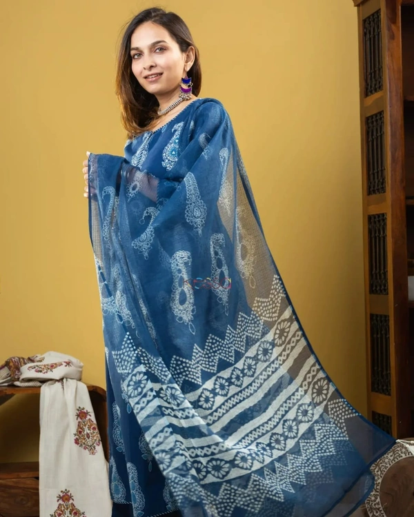 BLUE PROCEEN PRINT  DESIGN KURTIES WITH PLAZZO AND DUPATTA SET - M
