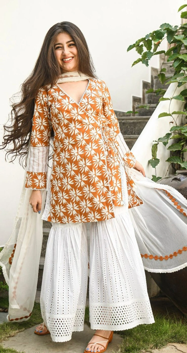 Look gorgeous in zaina couture summer breathable cotton outfit - L