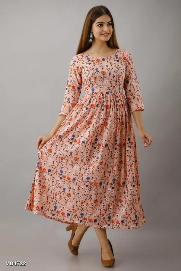 Beautiful Rayon Gown - M
