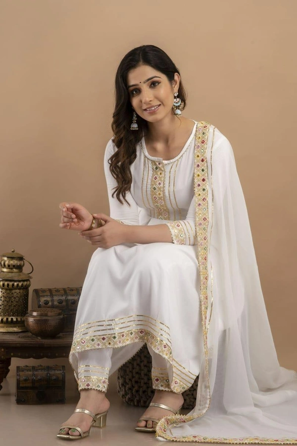 white chickenkari dress with round neck and baloon sleeves inner attached - XXL