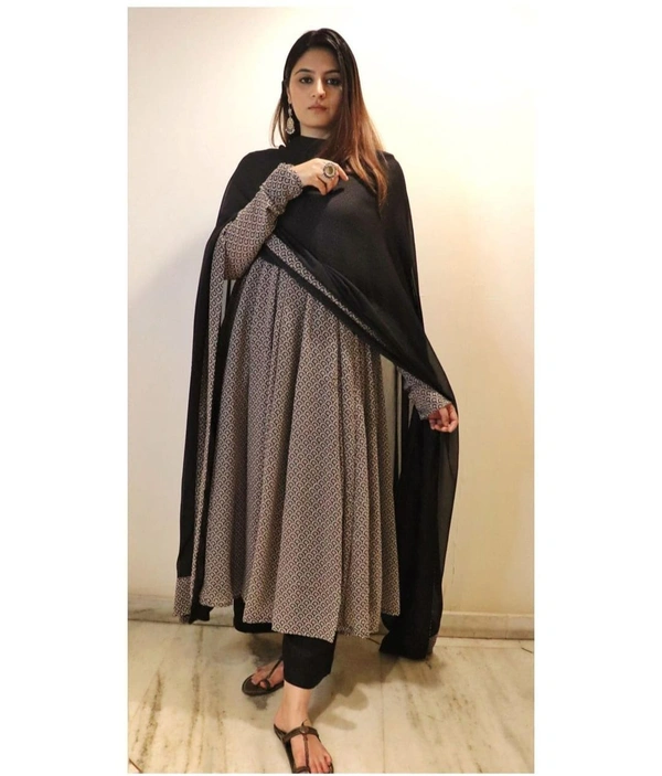 👗👗 NEW LAUNCH👗👗  BEAUTIFUL HEAVY Reyon ANARKALI KURTI WITH PANT MAL MAL DUPATTA - XXL