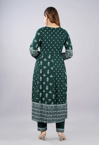 👗Reyon fabric fine quality kurti with Dupptta and pant - Green, M