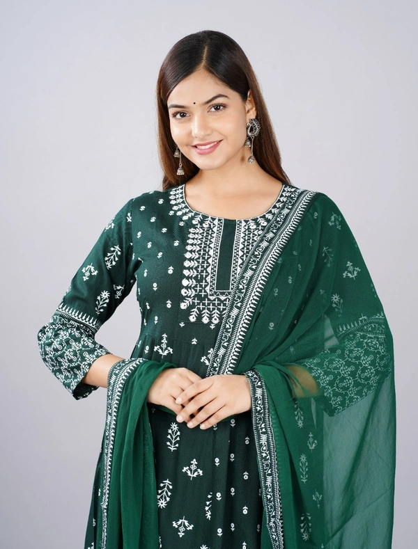 👗Reyon fabric fine quality kurti with Dupptta and pant - Green, M