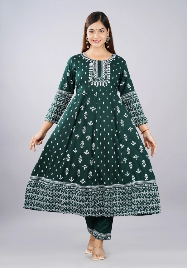 👗Reyon fabric fine quality kurti with Dupptta and pant - Green, M