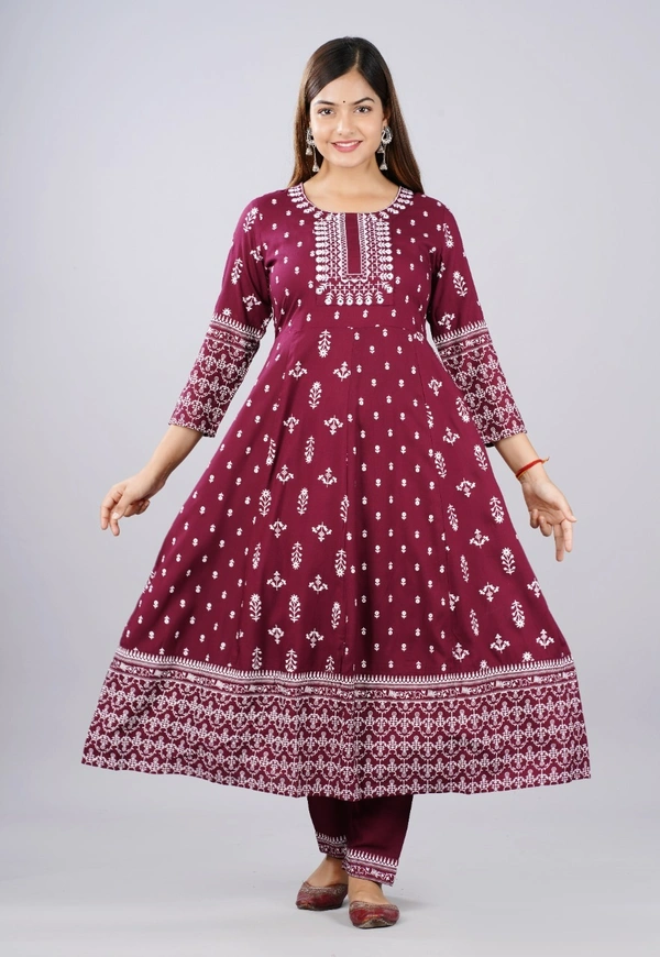 👗Reyon fabric fine quality kurti with Dupptta and pant - M, Red
