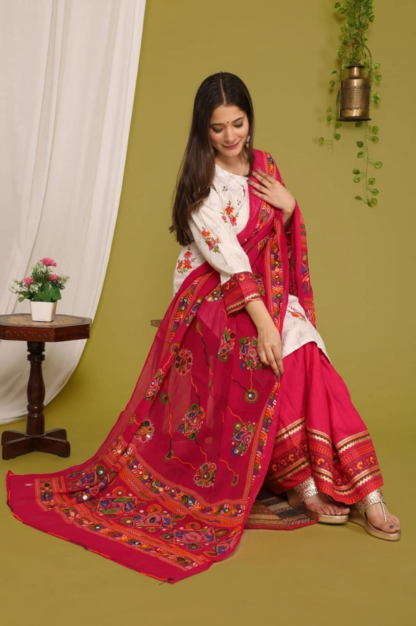 Simple  look kurti Skirt with dupatta - XXL