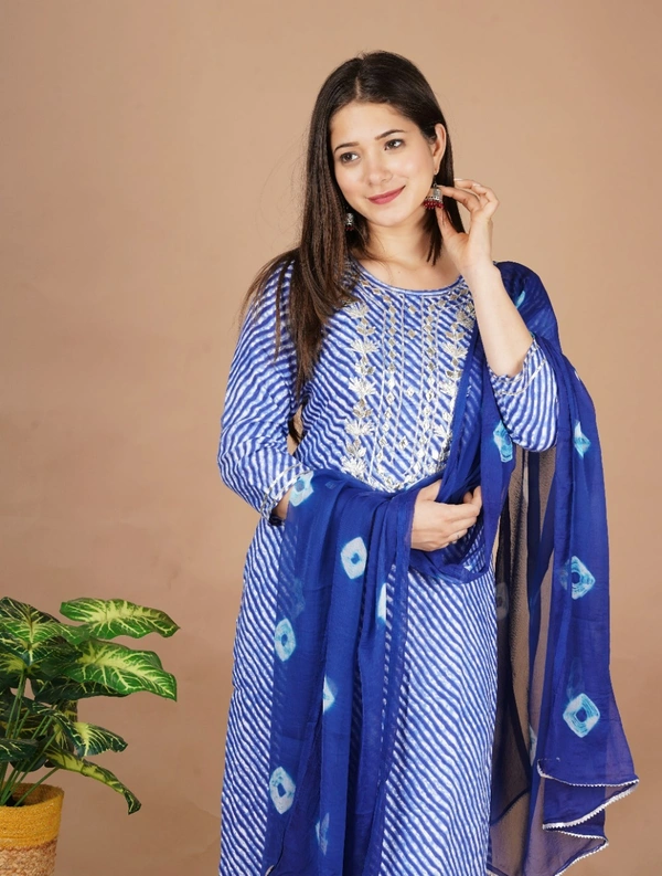 👗Evergreen all day in our new LEHERIYA Suit set. - Blue, M