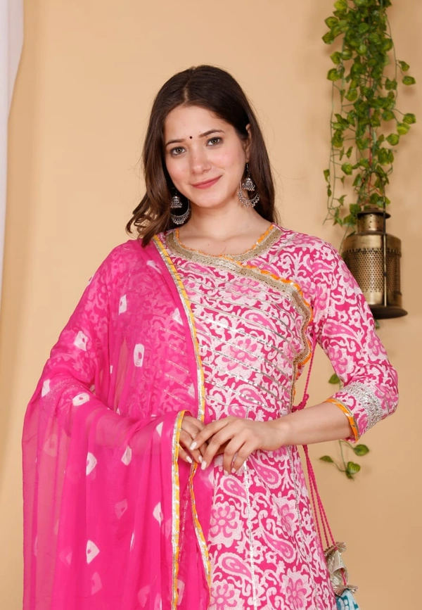 Full GOTTA WORK ANARKALI STYLE KURTI WITH FULL FLAIR SKIRT STYLE PLAZO - M