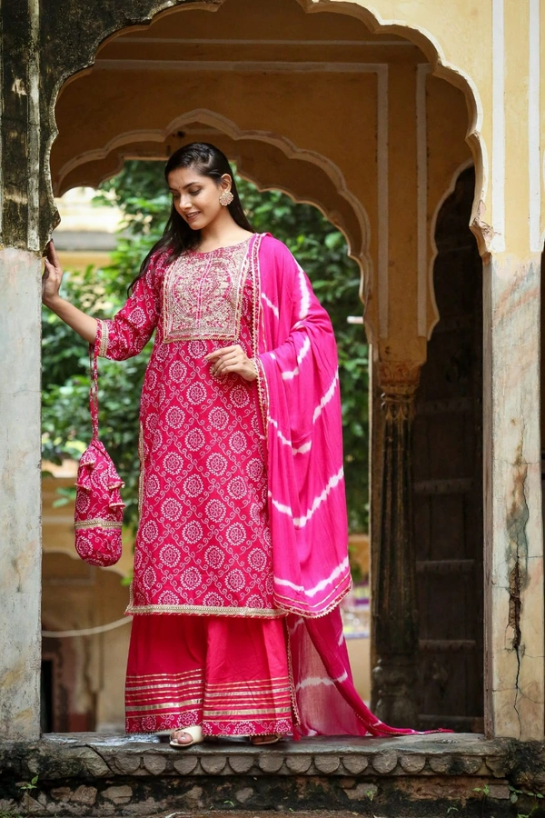 Celebrate the elegance of ethnic attire in this bandhani printed cotton kurti - M, Pink