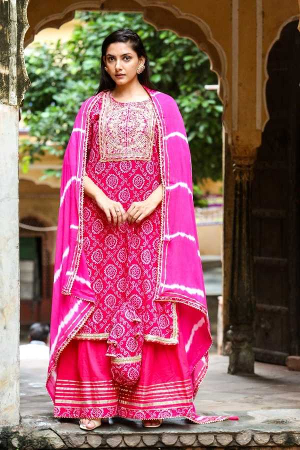Celebrate the elegance of ethnic attire in this bandhani printed cotton kurti - XXL, Pink