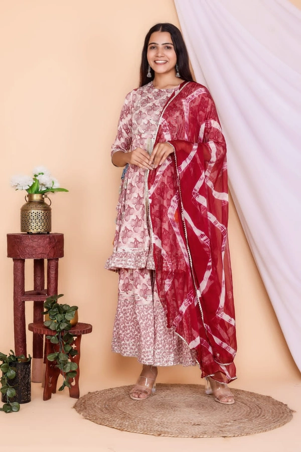 👗Front Side Cut Pattern Kurti With Sharara And Dupatta - L, Red