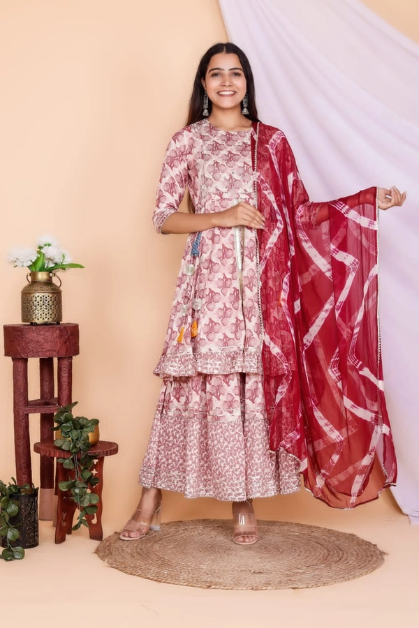 👗Front Side Cut Pattern Kurti With Sharara And Dupatta - L, Red
