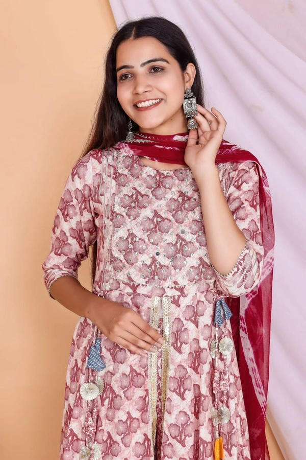 👗Front Side Cut Pattern Kurti With Sharara And Dupatta - L, Red