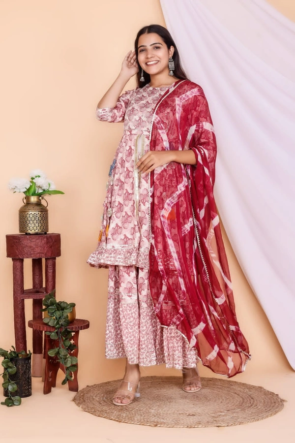 👗Front Side Cut Pattern Kurti With Sharara And Dupatta - L, Red