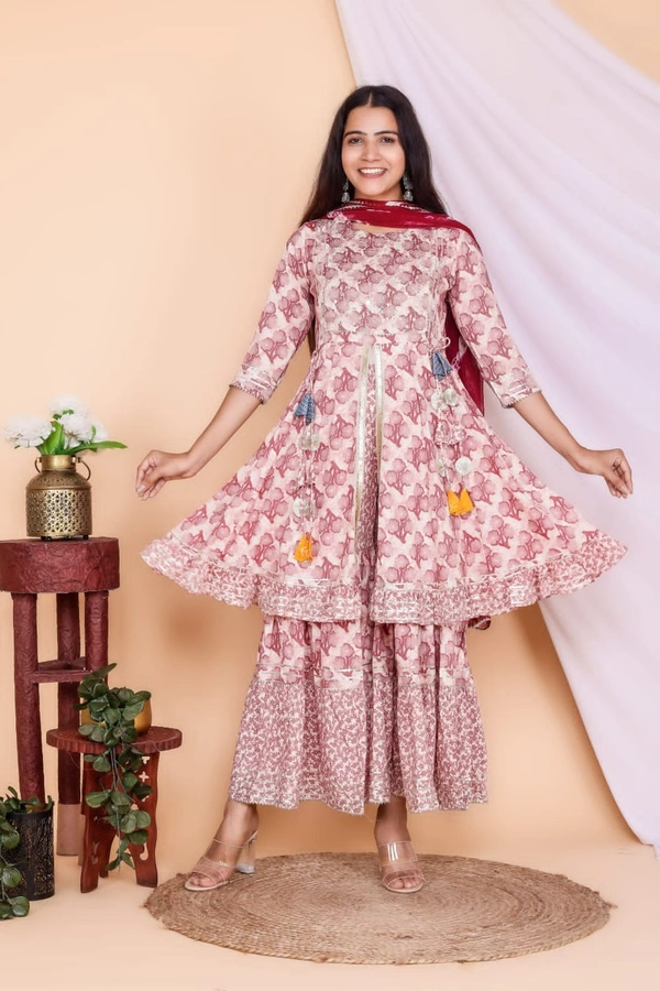 👗Front Side Cut Pattern Kurti With Sharara And Dupatta - L, Red