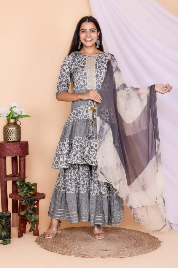 👗Front Side Cut Pattern Kurti With Sharara And Dupatta - L, Grey
