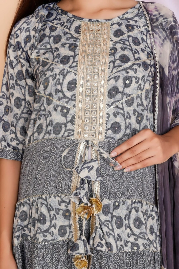 👗Front Side Cut Pattern Kurti With Sharara And Dupatta - L, Grey