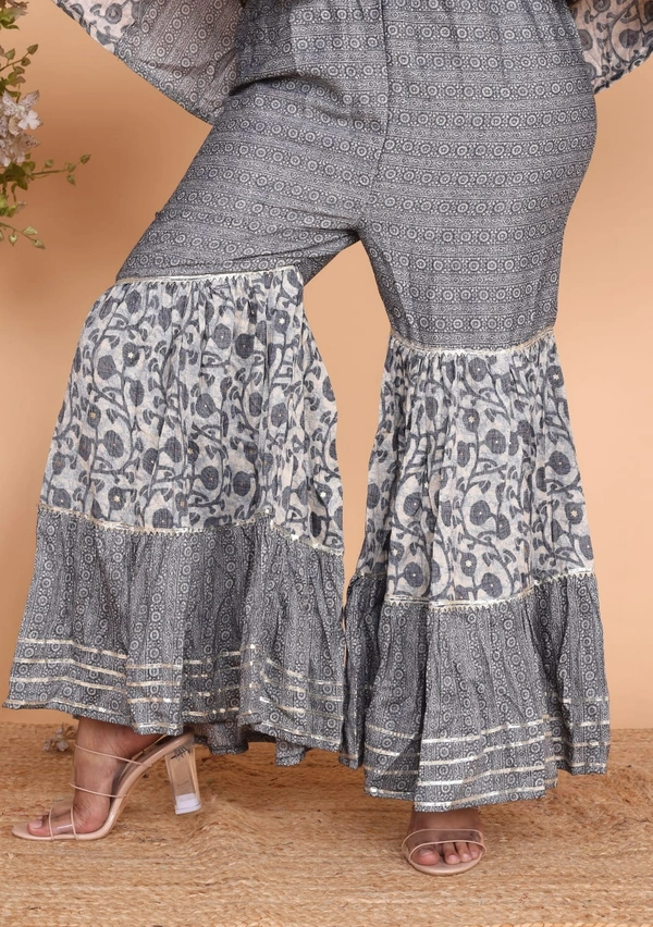 👗Front Side Cut Pattern Kurti With Sharara And Dupatta - L, Grey