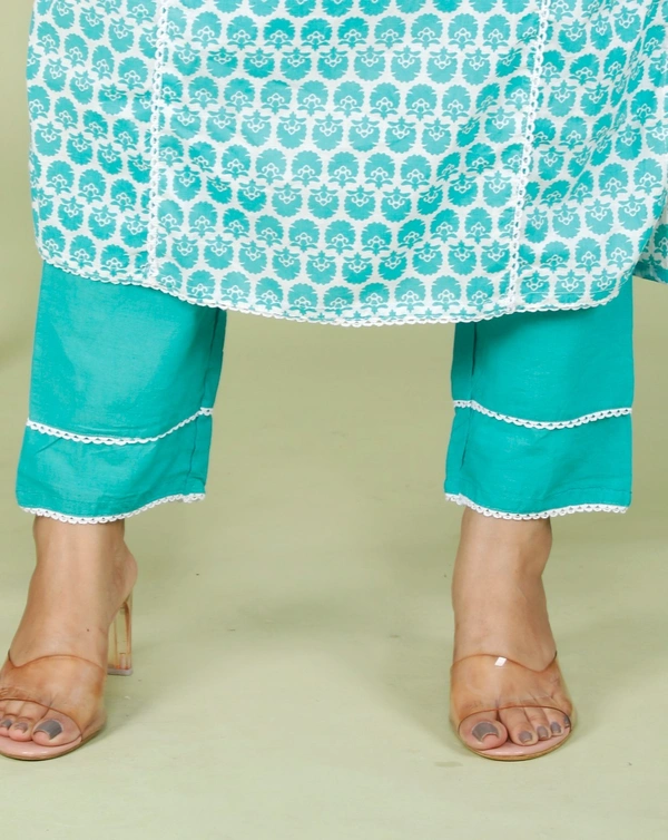 💃 Beautifull Cotton Fabric Heavy Embroidery work with Sequence work on kurti with  Cotton pant & Cotton mal mal duppta 2.25mtr 💃 - L