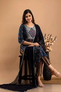 👗Patola printed heavy embroidery worked, kurti with pant and dupatta   - L