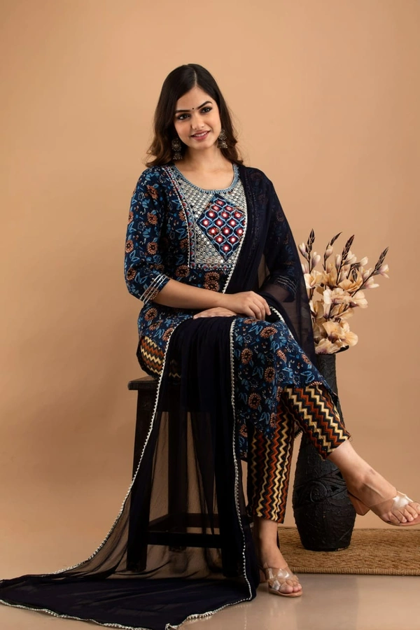 👗Patola printed heavy embroidery worked, kurti with pant and dupatta   - L