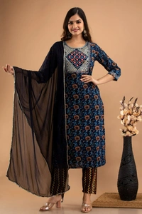 👗Patola printed heavy embroidery worked, kurti with pant and dupatta   - L