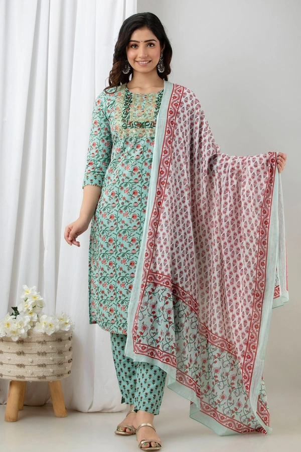 👗Cotton  Kurta paired with Pant n beautiful' Duppata...  - M, Green