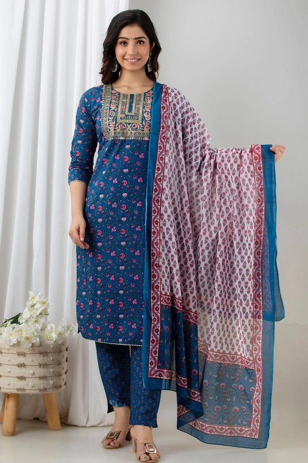 👗Cotton  Kurta paired with Pant n beautiful' Duppata...  - XL, Navy Blue