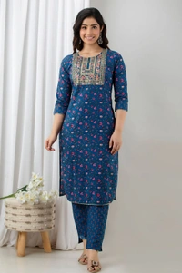 👗Cotton  Kurta paired with Pant n beautiful' Duppata...  - XL, Navy Blue