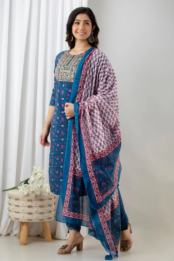 👗Cotton  Kurta paired with Pant n beautiful' Duppata...  - XXL, Navy Blue