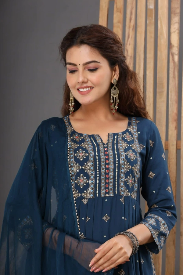 👗Rayon Kurta paired with Pant n beautiful' Duppata...  - XL