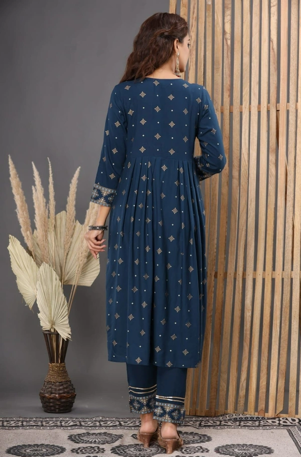 👗Rayon Kurta paired with Pant n beautiful' Duppata...  - XL