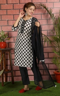 👗Beautiful printed  cotton kurti , pant with dupatta - L