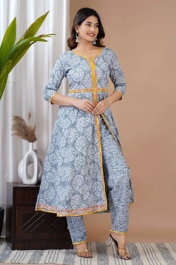 Gorgeous Indian Kurti With Full Set. - Pigeon Post, XL