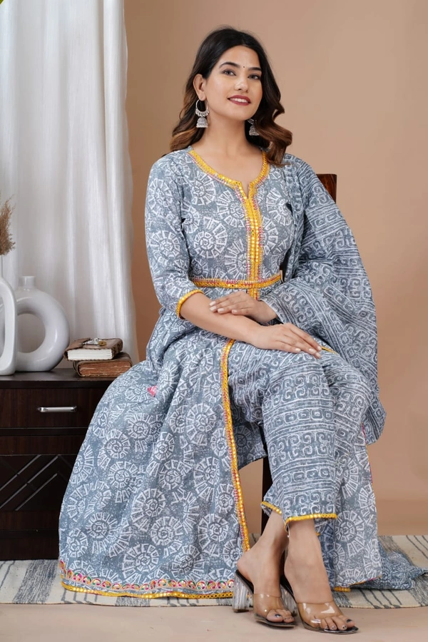 Gorgeous Indian Kurti With Full Set. - Pigeon Post, XXL