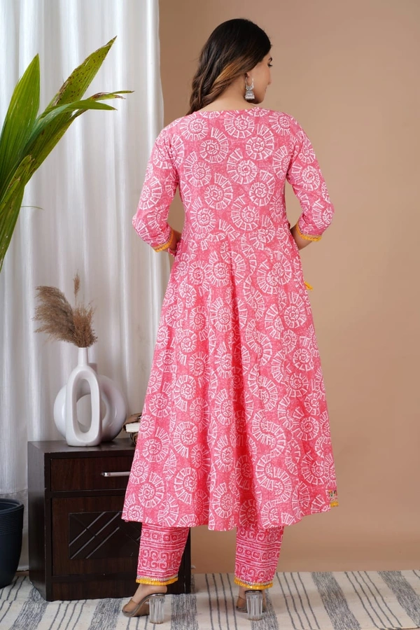 Gorgeous Indian Kurti With Full Set. - Tickle Me Pink, XXL