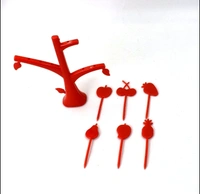 2719 6 PC FRUIT FORK WIDELY USED FOR FRUITS AND VEGETABLE SALADS WHILE EATING THEM, BECAUSE OF ITS POINTED EASY PICKUP SHAPE AND ALL.