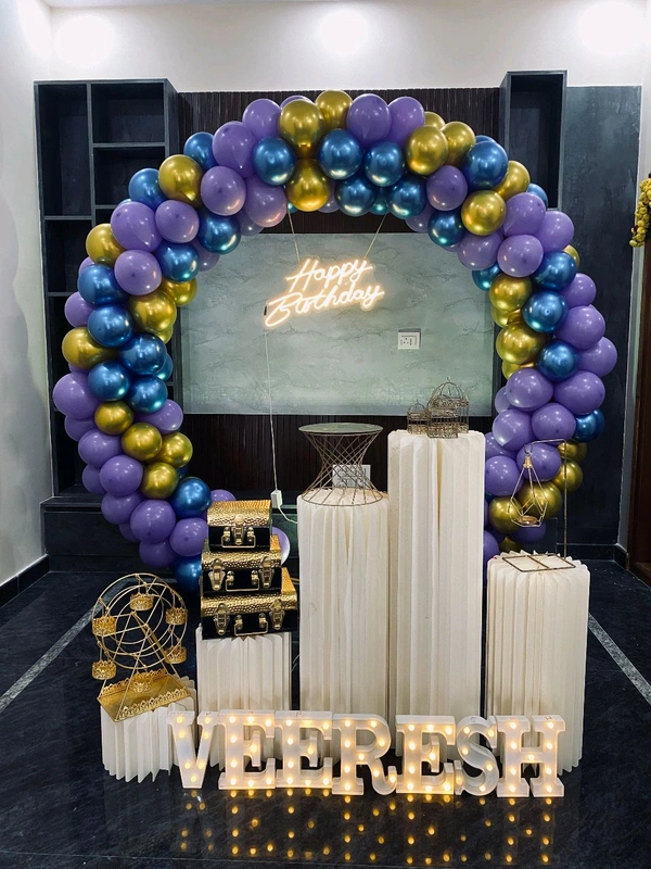 Ring Arch Birthday Decor
